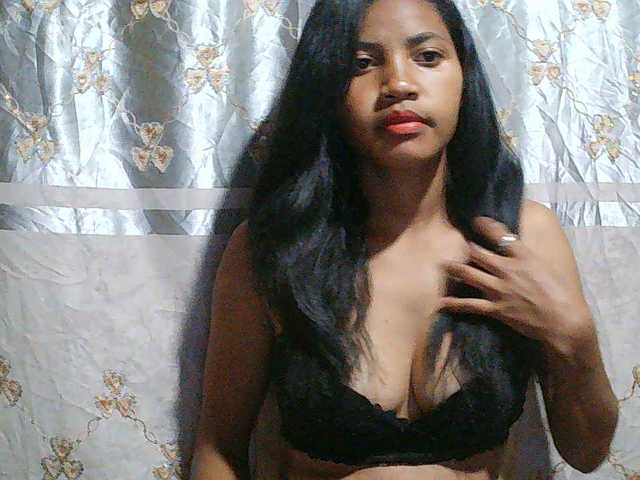 Eva-011 live cam on BongaCams