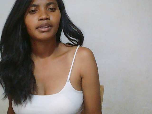 Eva-011 live cam on BongaCams