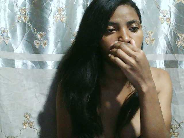 Eva-011 live cam on BongaCams