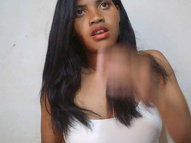 Eva-011 live cam on BongaCams
