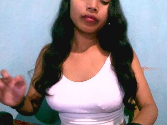 Eva-011 live cam on BongaCams