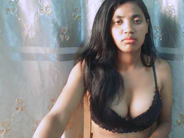 Eva-011 live cam on BongaCams