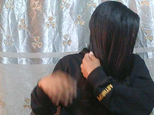 Eva-011 live cam on BongaCams