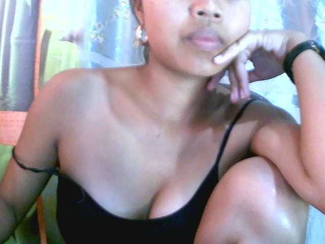 Eva-011 live cam on BongaCams
