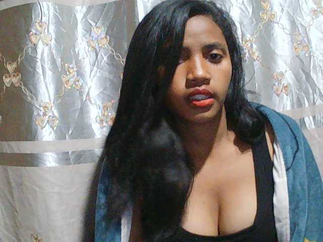 Eva-011 live cam on BongaCams