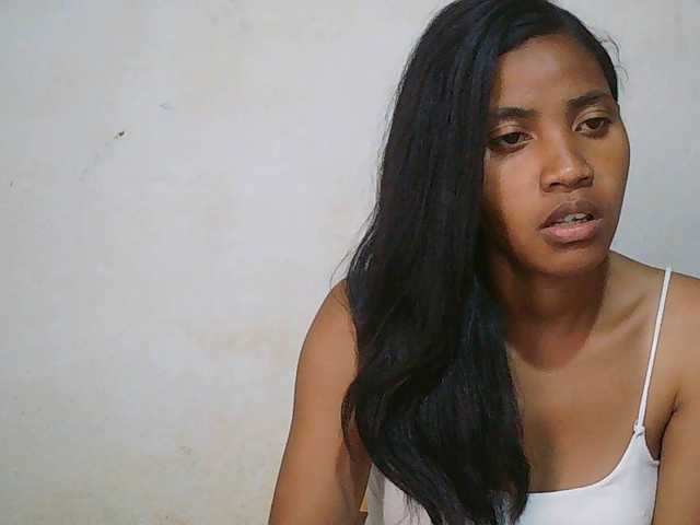 Eva-011 live cam on BongaCams