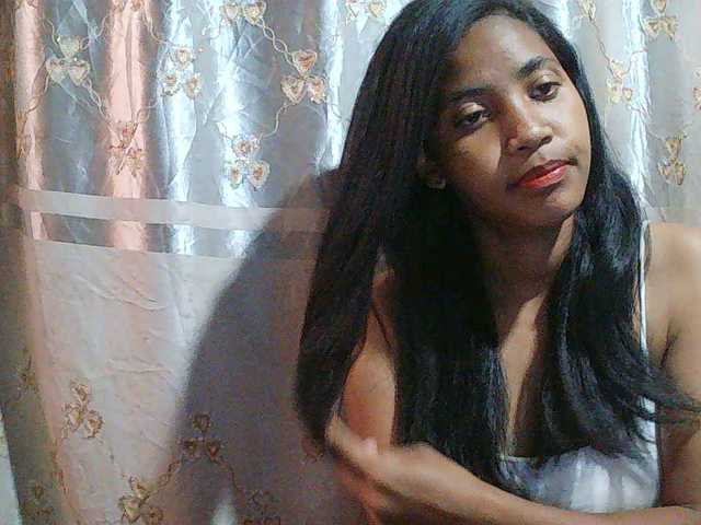 Eva-011 live cam on BongaCams