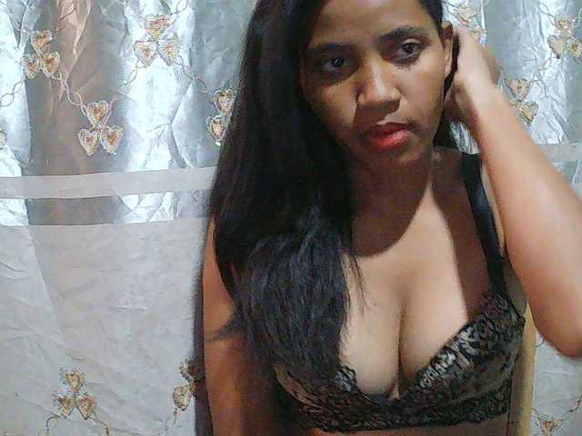 Eva-011 live cam on BongaCams