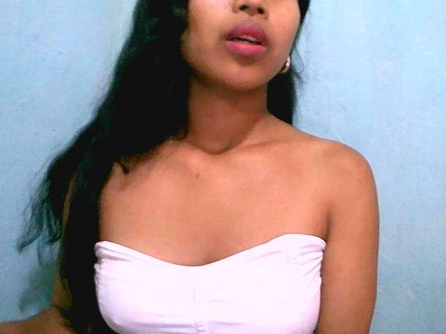 Eva-011 live cam on BongaCams