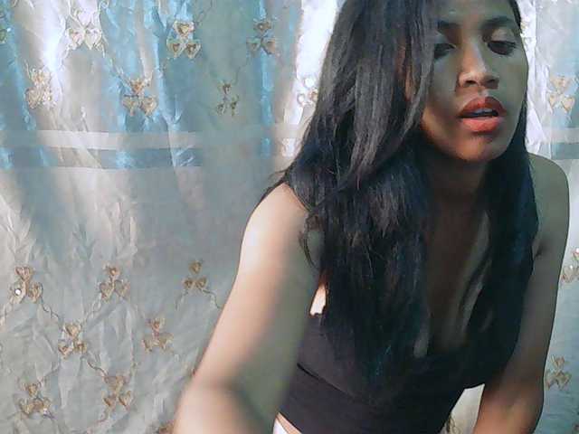 Eva-011 live cam on BongaCams