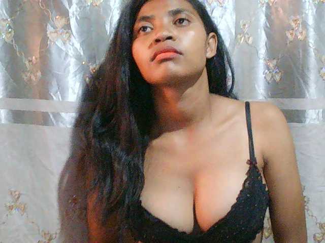 Eva-011 live cam on BongaCams