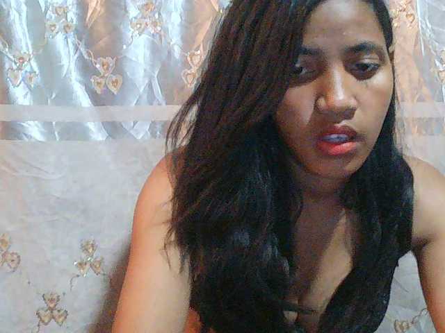 Eva-011 live cam on BongaCams
