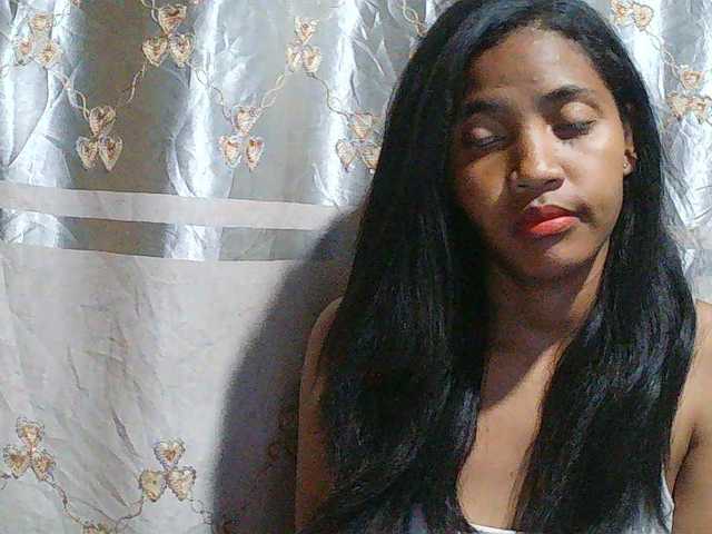 Eva-011 live cam on BongaCams