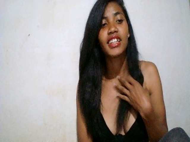 Eva-011 live cam on BongaCams