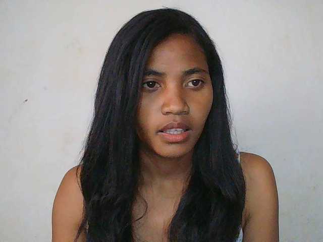 Eva-011 live cam on BongaCams