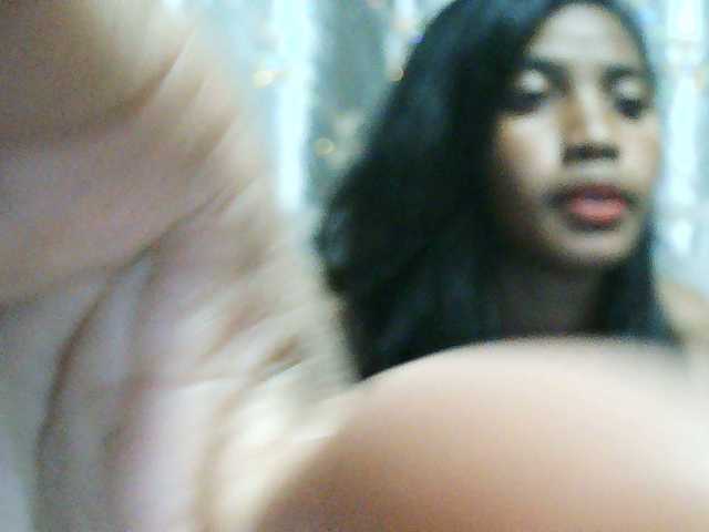 Eva-011 live cam on BongaCams