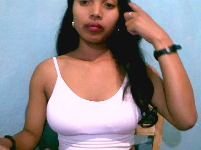 Eva-011 live cam on BongaCams