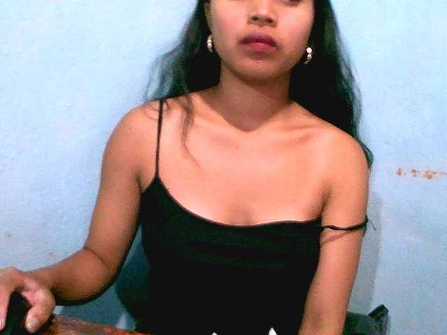 Eva-011 live cam on BongaCams