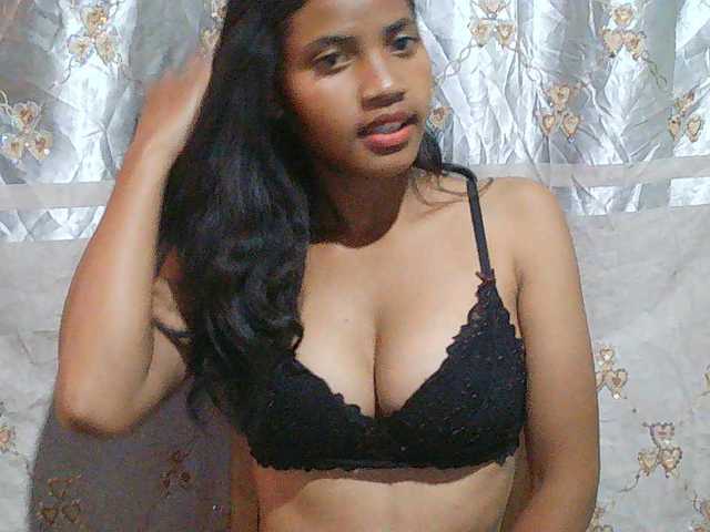 Eva-011 live cam on BongaCams