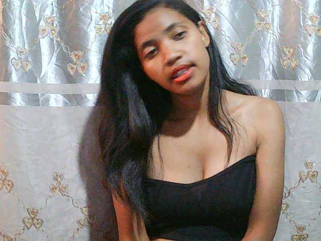 Eva-011 live cam on BongaCams