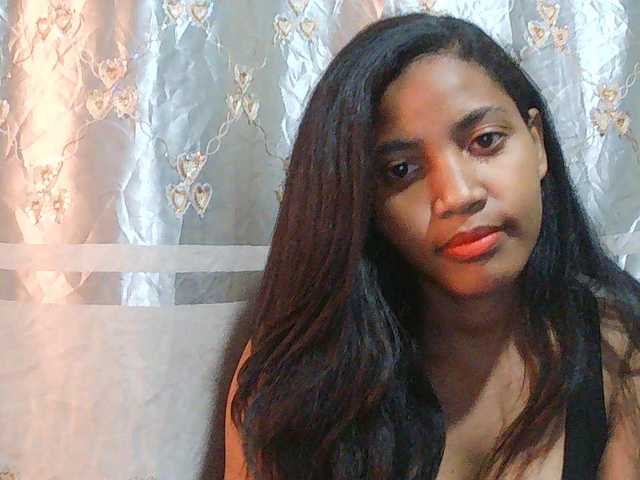 Eva-011 live cam on BongaCams