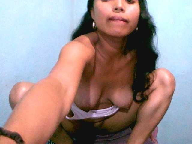 Eva-011 live cam on BongaCams