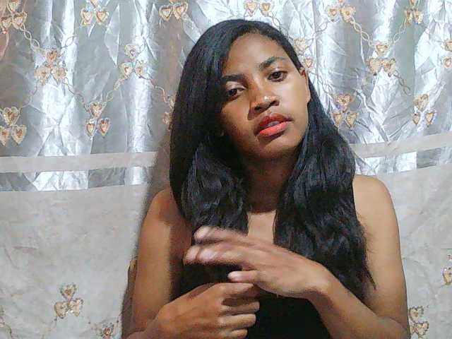 Eva-011 live cam on BongaCams