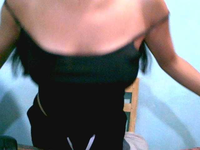 Eva-011 live cam on BongaCams
