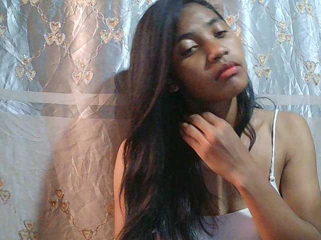 Eva-011 live cam on BongaCams