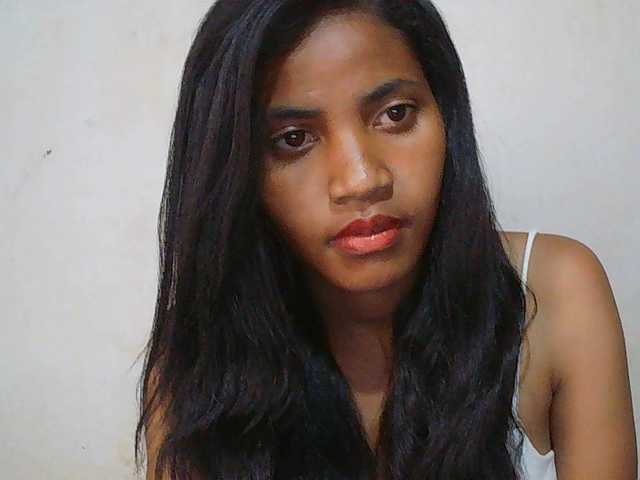 Eva-011 live cam on BongaCams