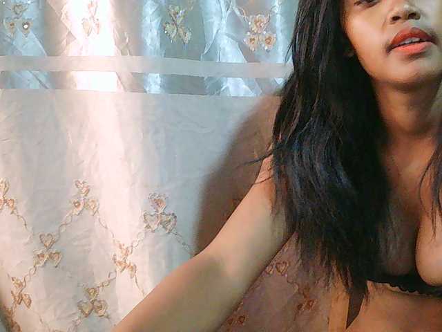 Eva-011 live cam on BongaCams