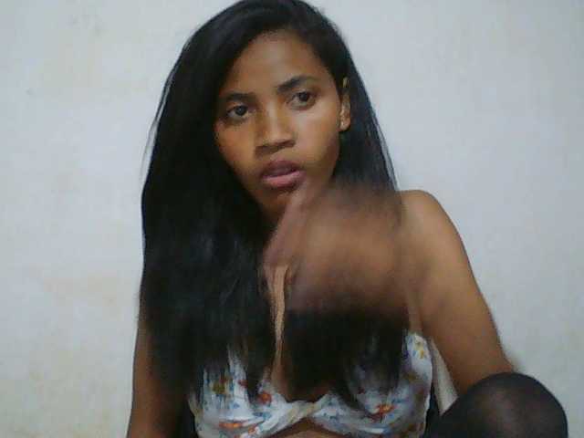 Eva-011 live cam on BongaCams
