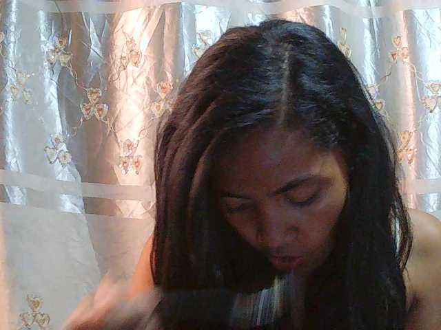 Eva-011 live cam on BongaCams