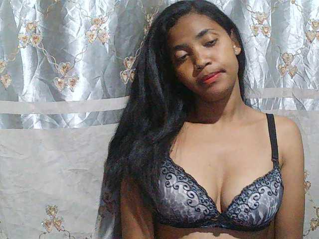Eva-011 live cam on BongaCams