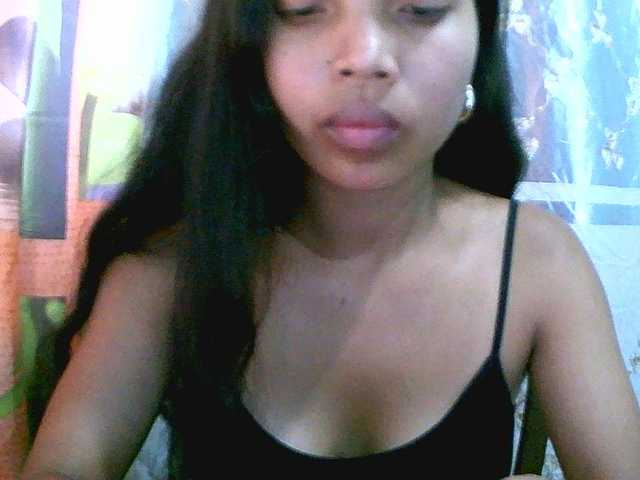Eva-011 live cam on BongaCams
