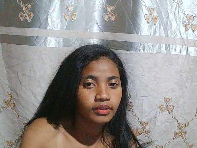 Eva-011 live cam on BongaCams