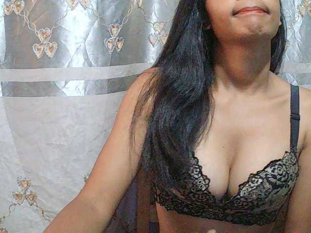 Eva-011 live cam on BongaCams