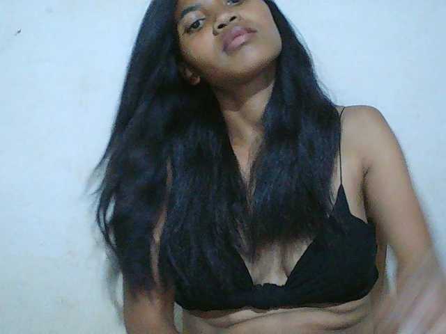 Eva-011 live cam on BongaCams