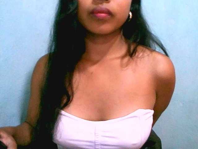 Eva-011 live cam on BongaCams