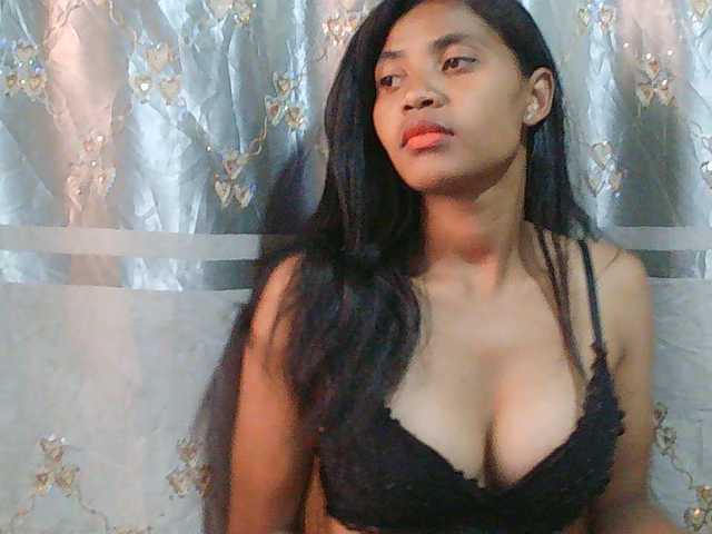 Eva-011 live cam on BongaCams