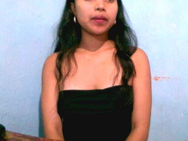Eva-011 live cam on BongaCams