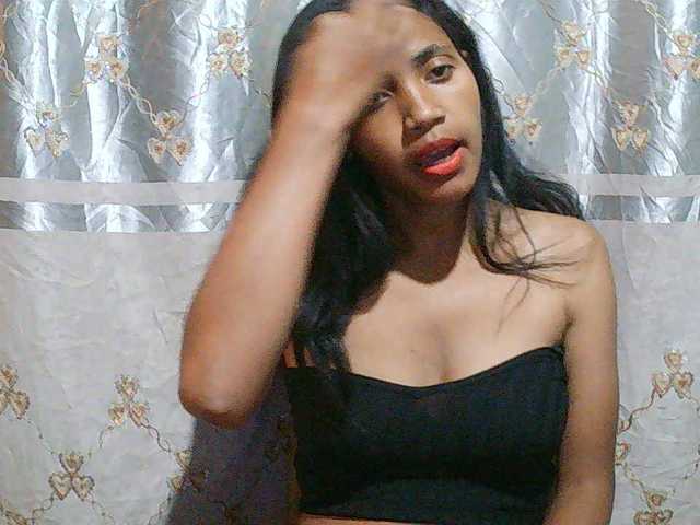 Eva-011 live cam on BongaCams