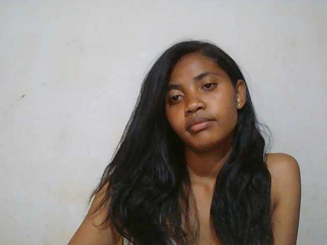 Eva-011 live cam on BongaCams