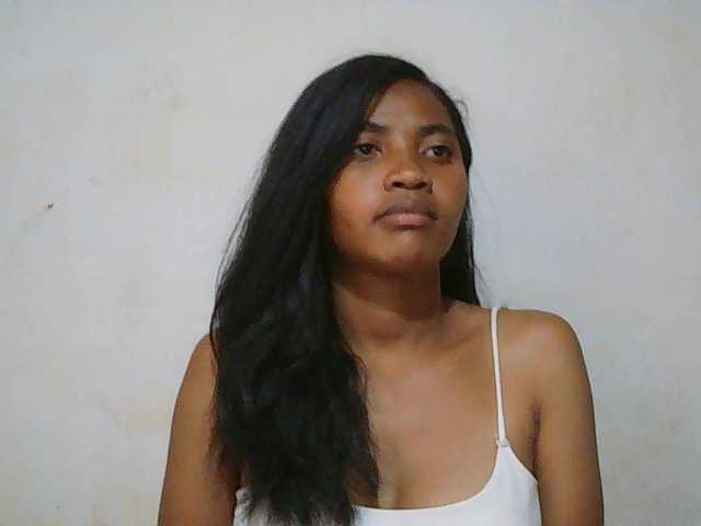 Eva-011 live cam on BongaCams