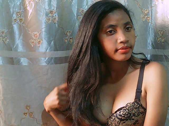 Eva-011 live cam on BongaCams