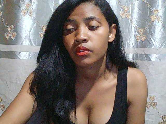 Eva-011 live cam on BongaCams