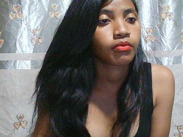 Eva-011 live cam on BongaCams