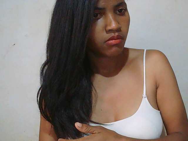 Eva-011 live cam on BongaCams