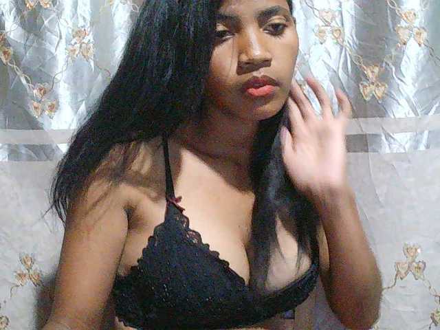 Eva-011 live cam on BongaCams
