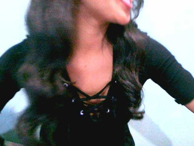 Eva-011 live cam on BongaCams